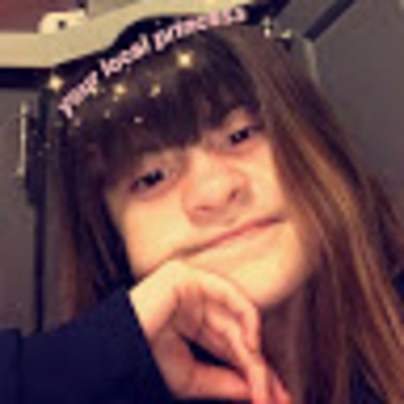 Meet your Posher, Zoey - Picture 1 of 3